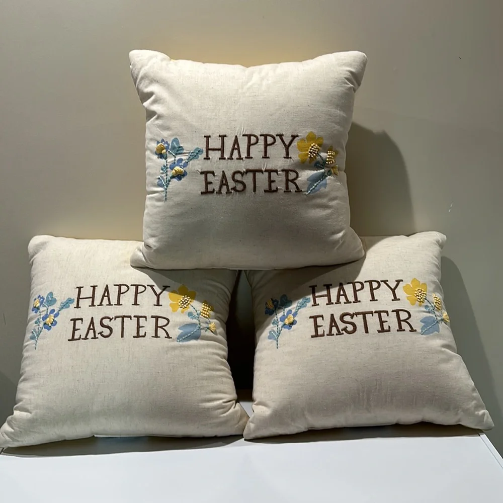🌸NEW BUNDLE Of 3 THRESHOLD DECORATIVE PILLOW 18in x 18 in NEW WITH TAGS.